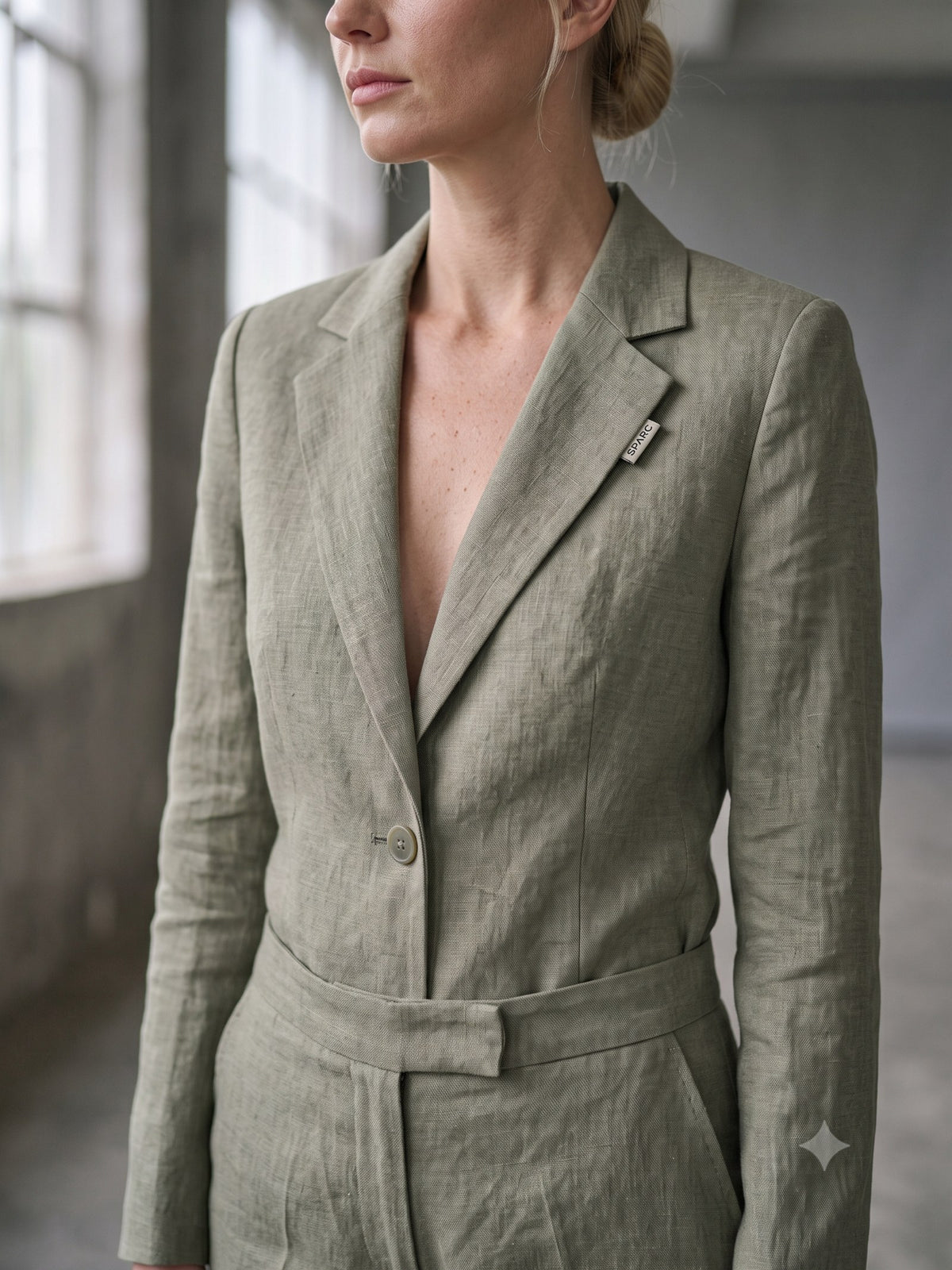 Eaves Cotton-Linen Suit Set in Eucalypt, detail