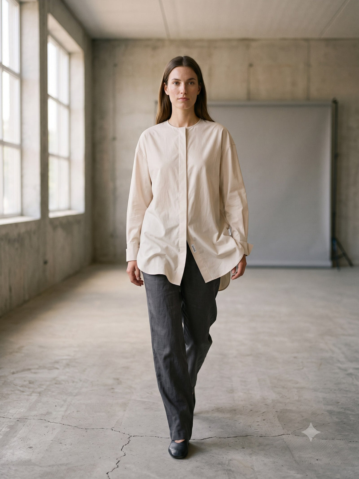 Grid Cotton Poplin Shirt in Cloud, in motion