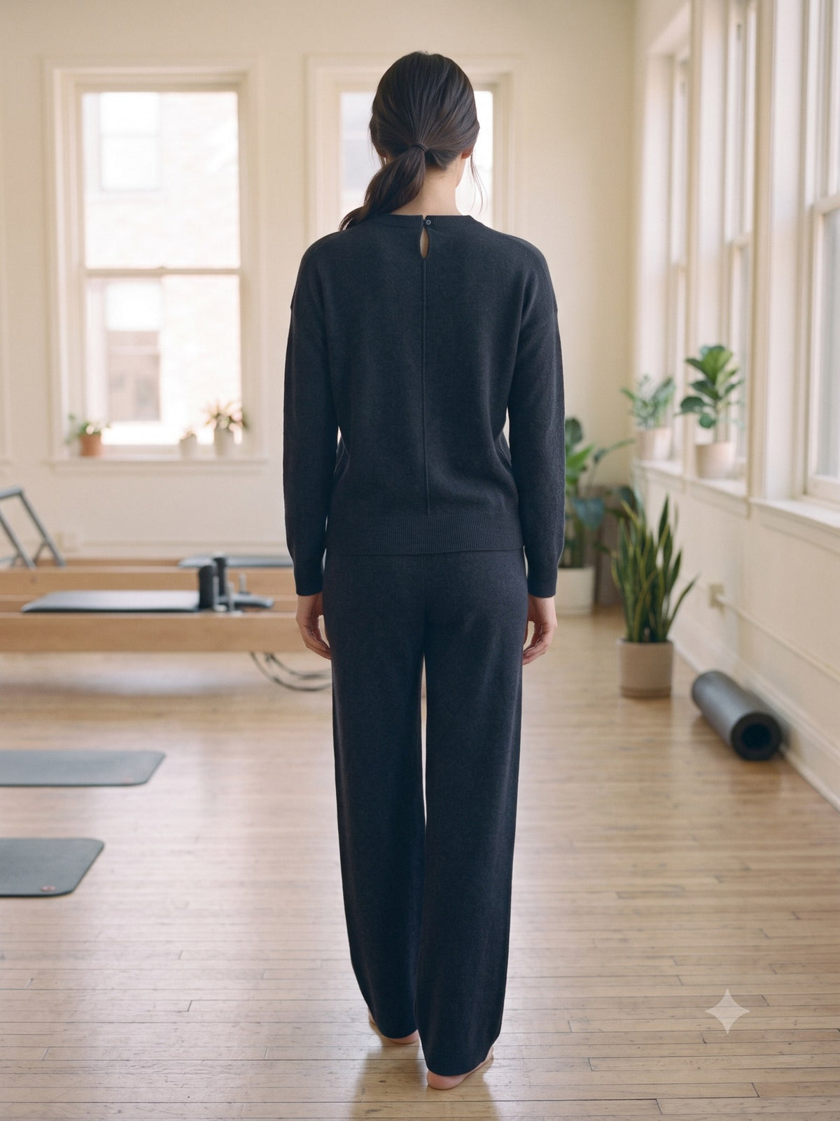 Idle Cashmere-Blend Lounge Set in Ink, back
