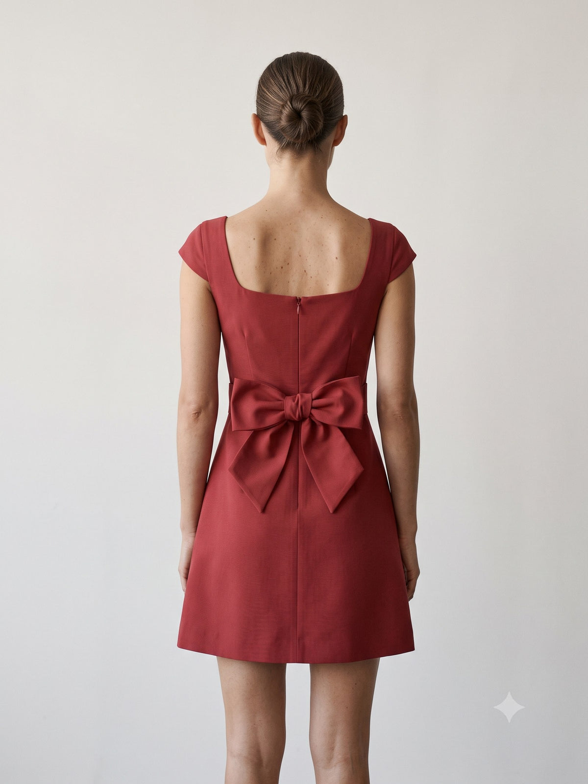 Kindle Faille Bow-Back Mini in Cherry Lacquer, back