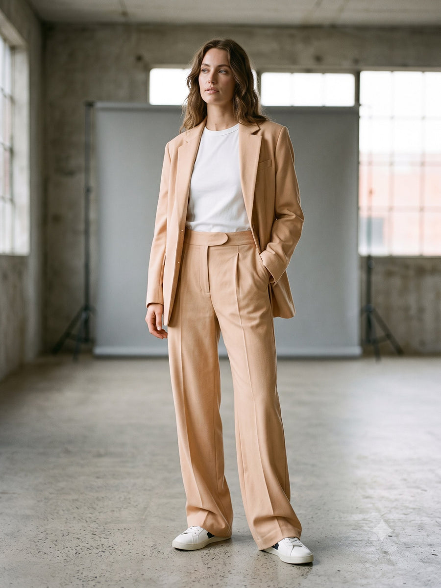 Line Wide-Leg Wool Trouser