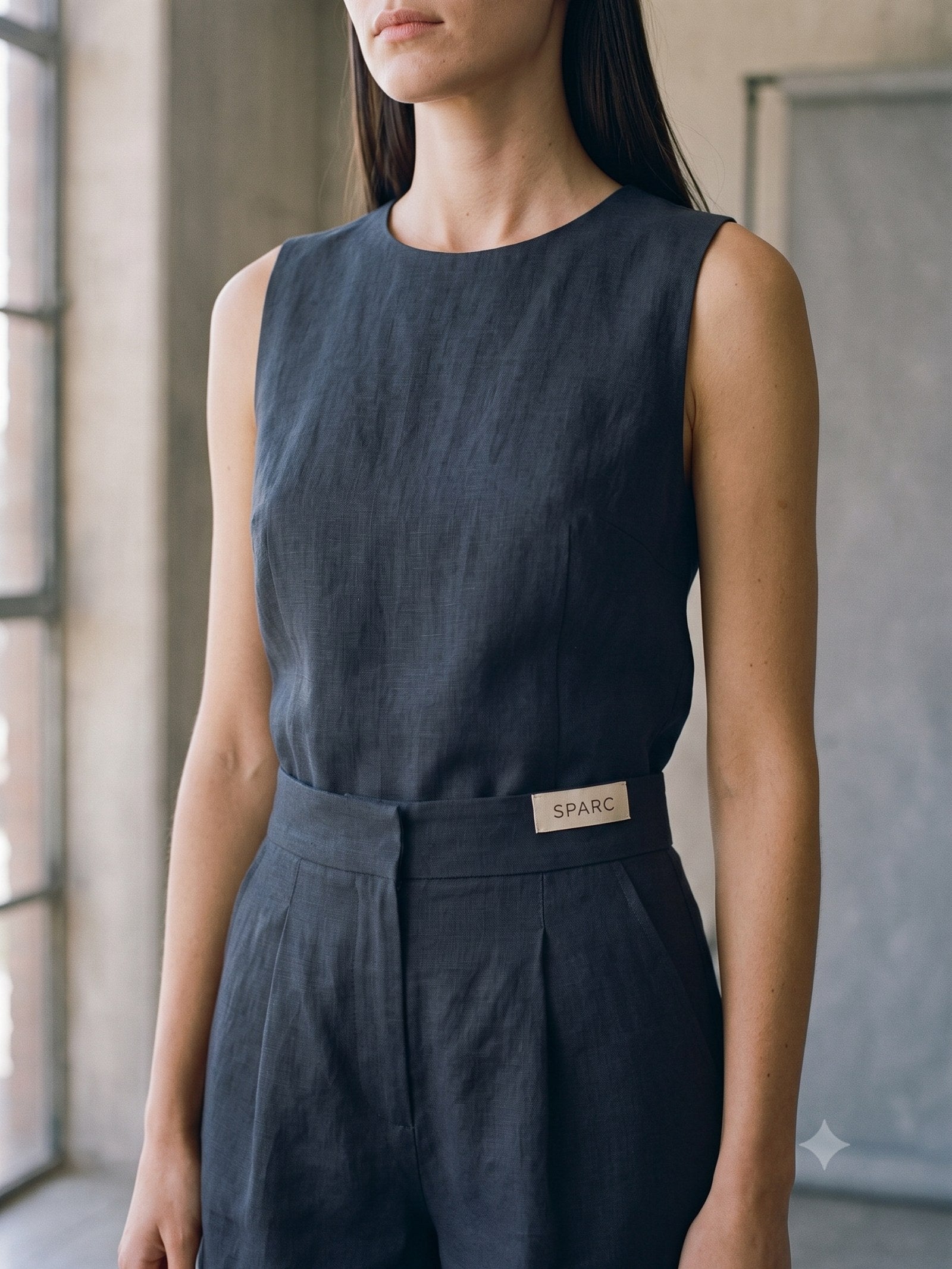 Notch Tailored Short in Ink, detail