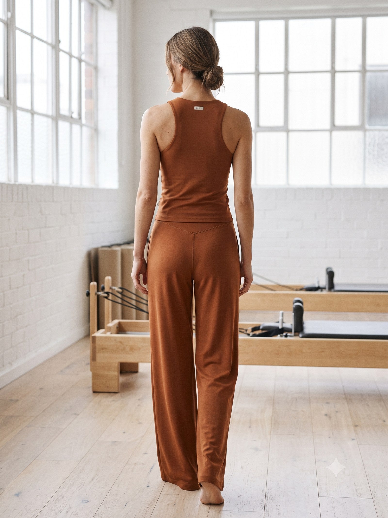 Tempo Wide-Leg Active Pant in Espresso, back